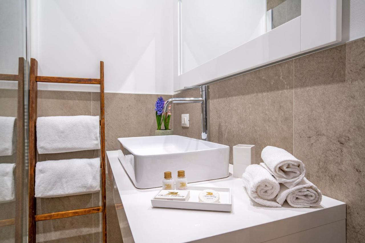 Residenza San Silvestro Hotel Venesia Bagian luar foto