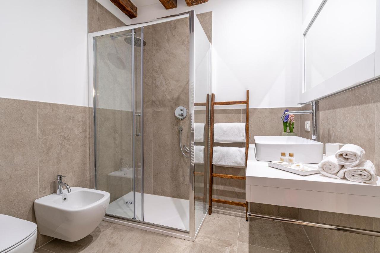 Residenza San Silvestro Hotel Venesia Bagian luar foto