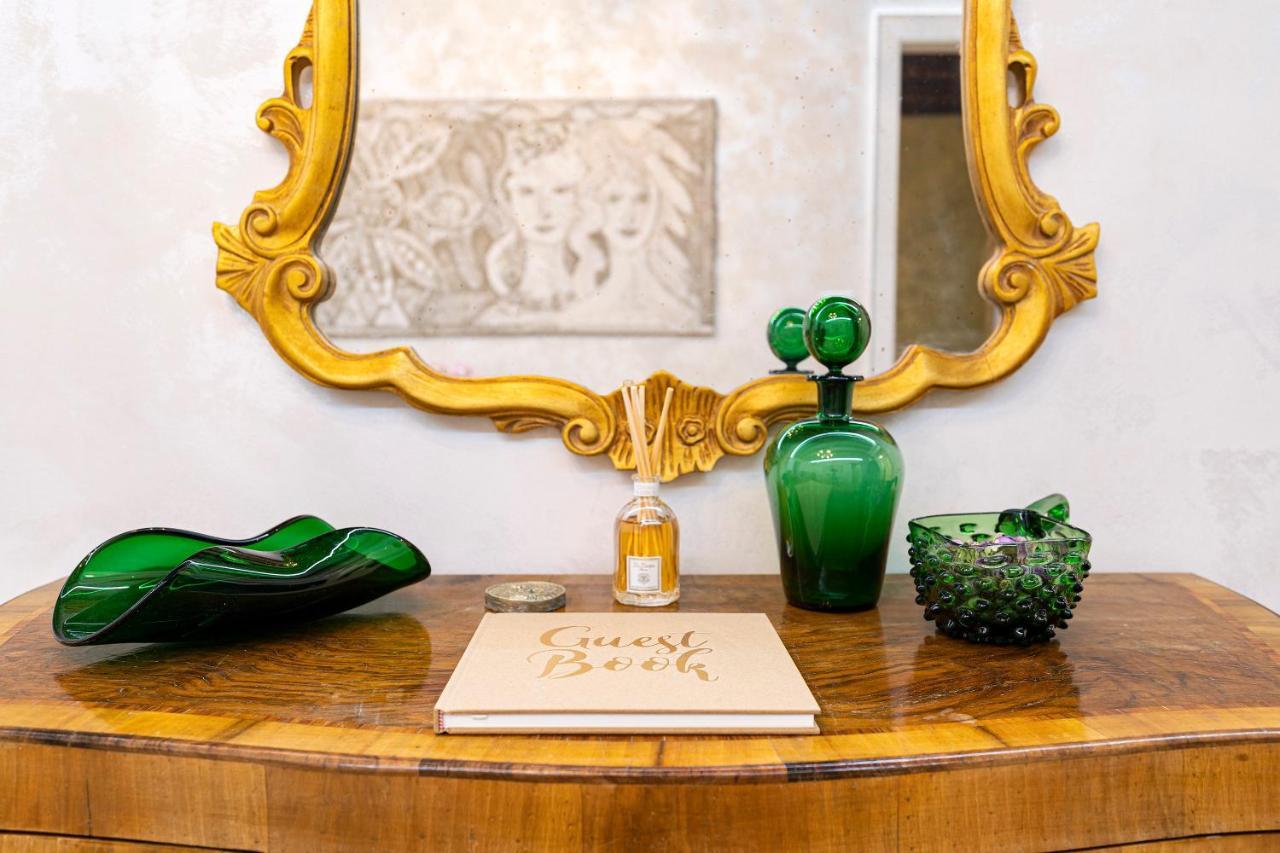 Residenza San Silvestro Hotel Venesia Bagian luar foto