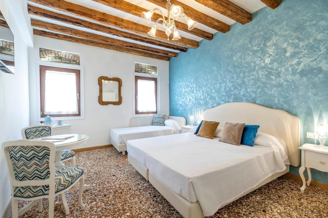 Residenza San Silvestro Hotel Venesia Bagian luar foto