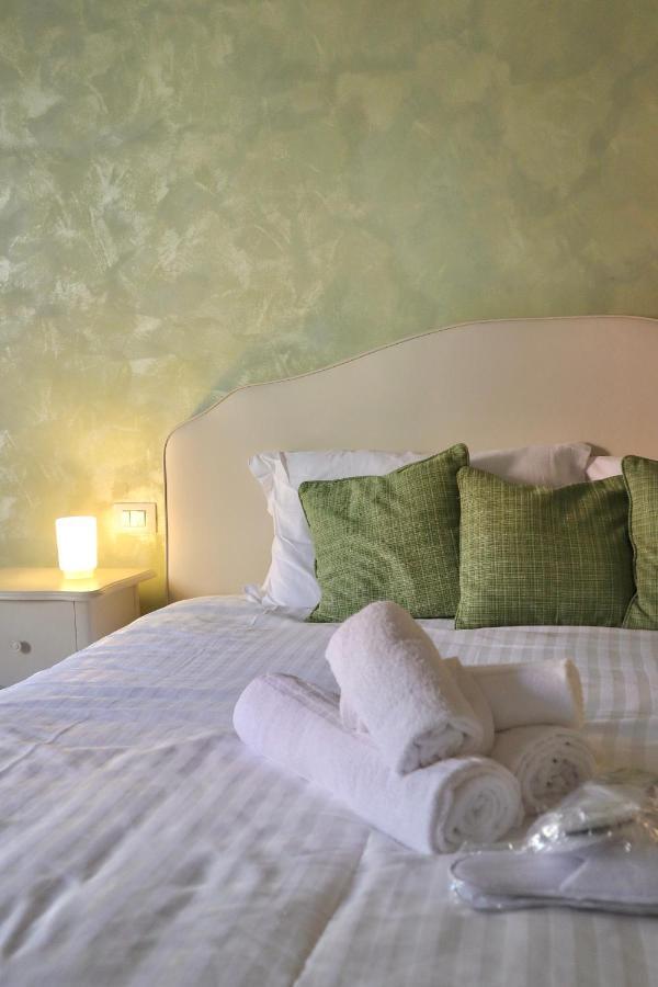 Residenza San Silvestro Hotel Venesia Bagian luar foto