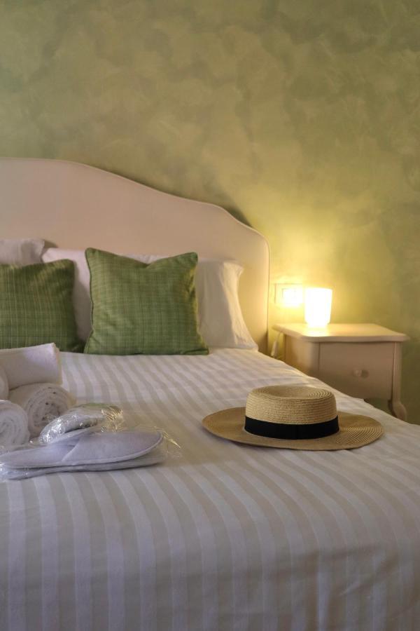 Residenza San Silvestro Hotel Venesia Bagian luar foto